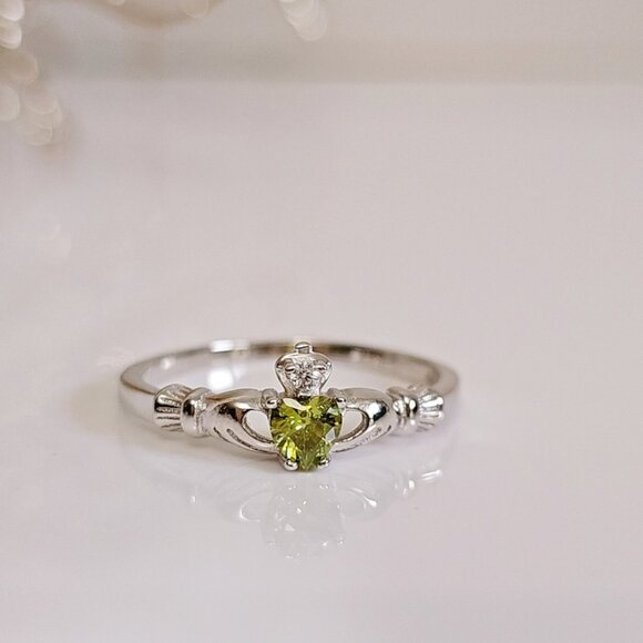 Claddagh Peridot Ring, Sterling Silver Ring, Friendship Loyalty Ring, 925 Silver - Picture 1 of 9